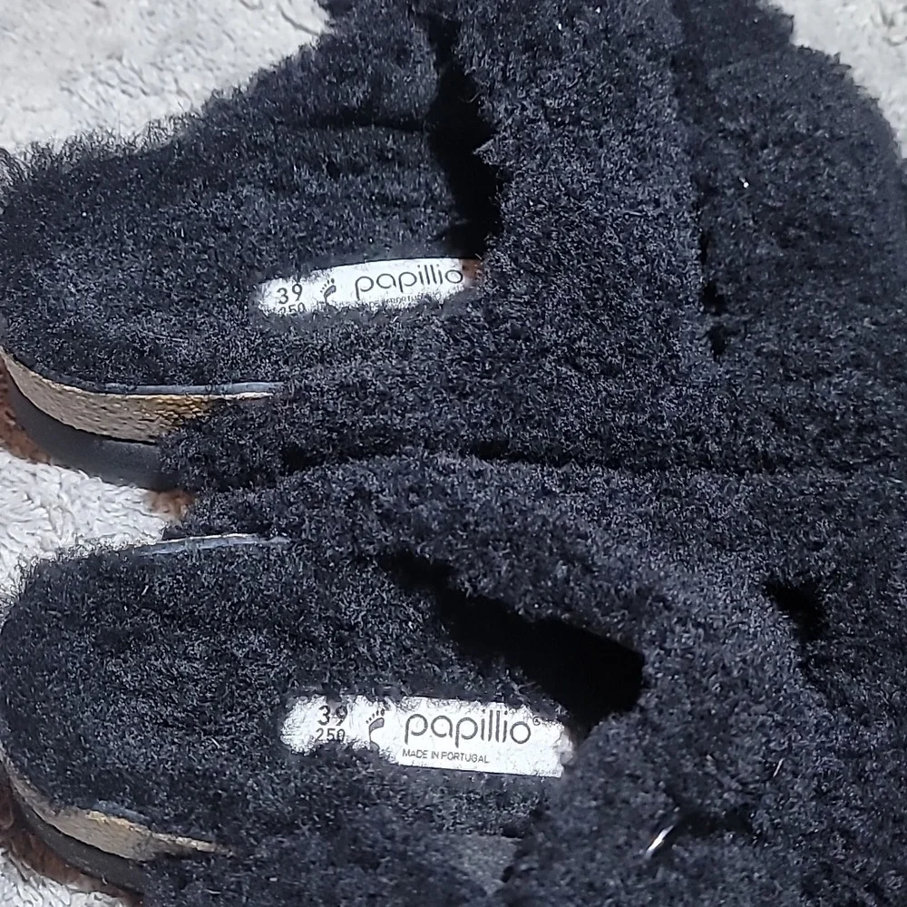 Papillio By Birkenstock Arizona Big Buckle Teddy Black Shearling Sandals‎ Size 8